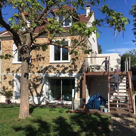 Studio Au Calme Dans Jardin A 30Min De Paris Avec Nouvelle Literie Шату Екстер'єр фото